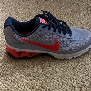 Nike Men's Athletic Shoes in Gray and Red